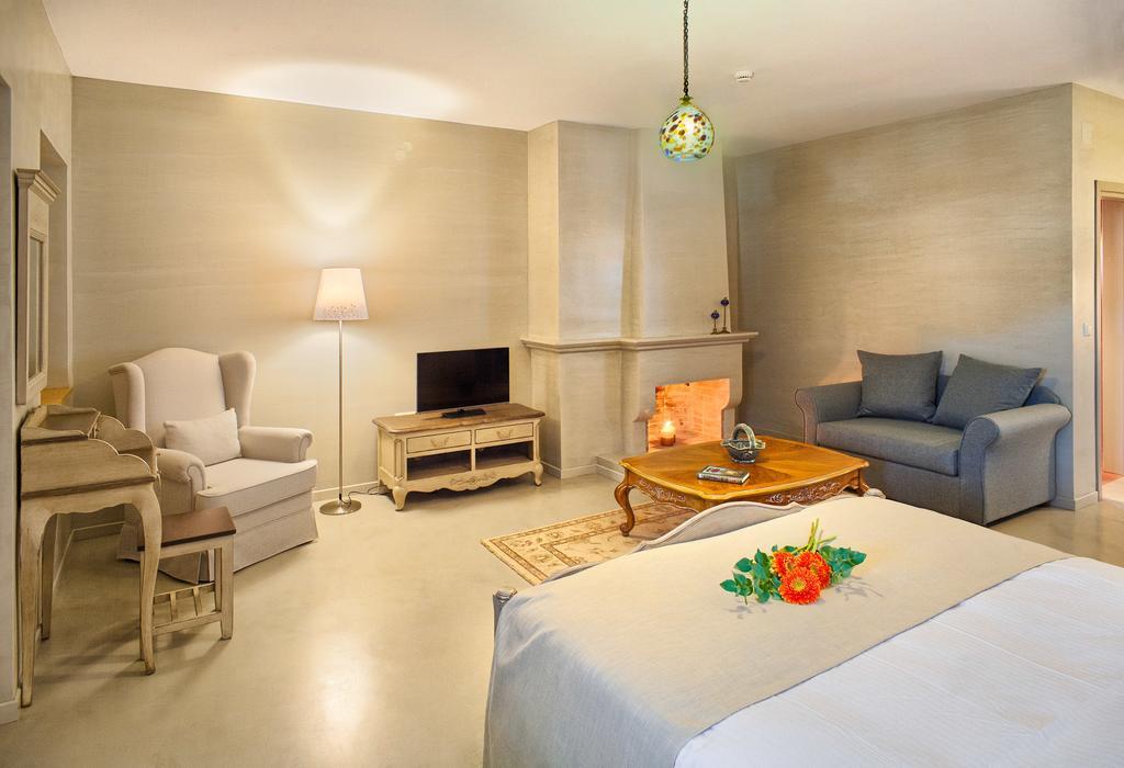 Haones Suites Янина Стая снимка