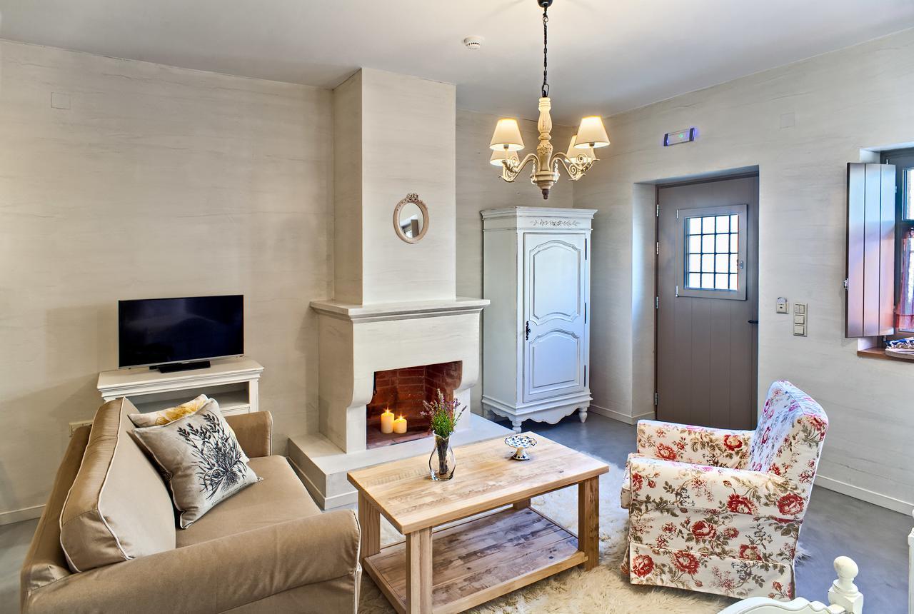 Haones Suites Янина Екстериор снимка